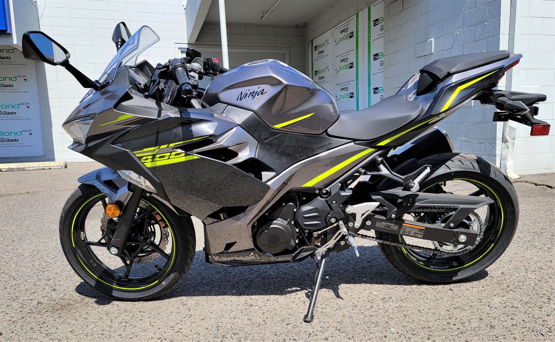 2021 Kawasaki Ninja 400 ABS in Salinas, California - Photo 3