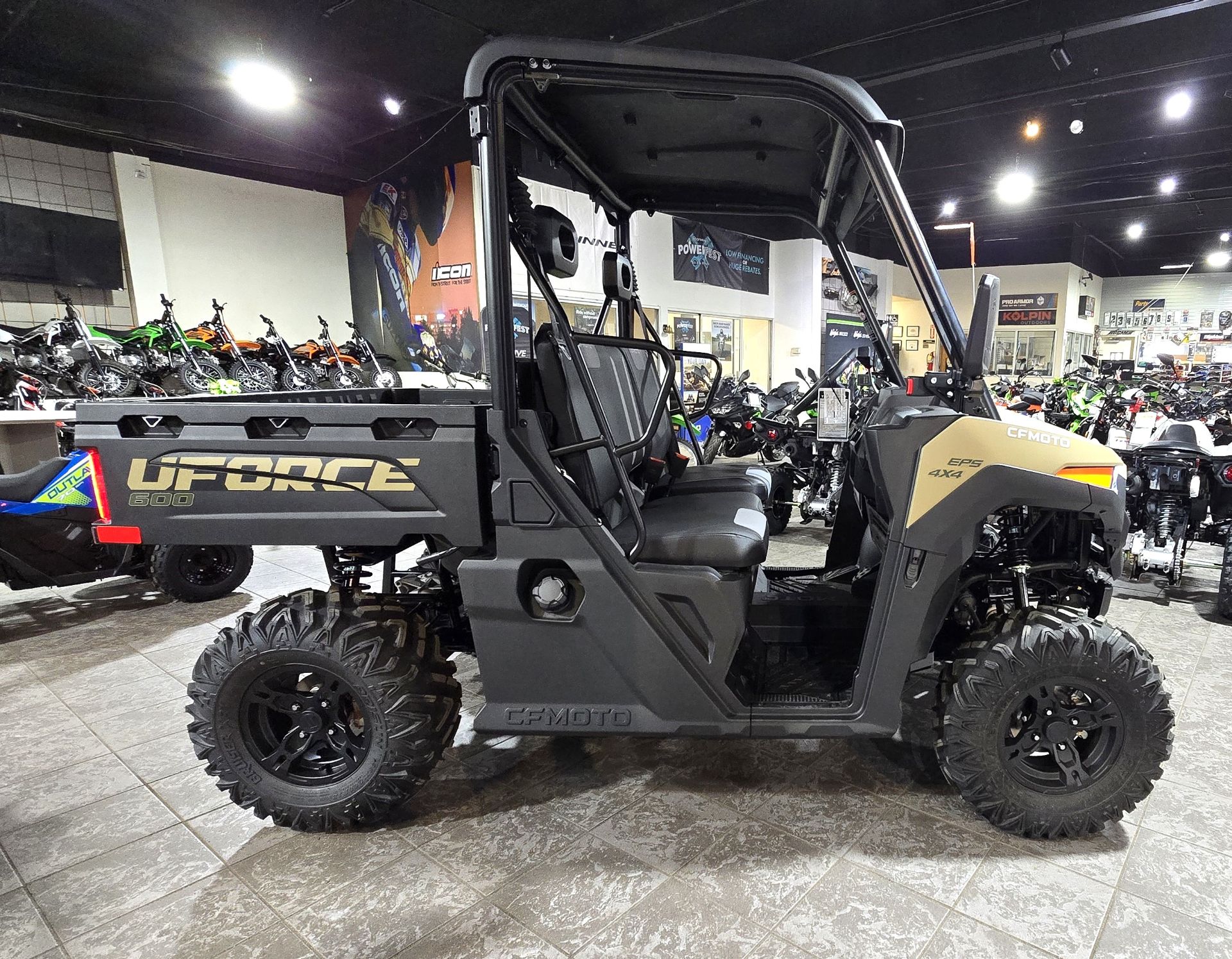 2024 CFMOTO UForce 600 4X4 EPS in Salinas, California - Photo 4