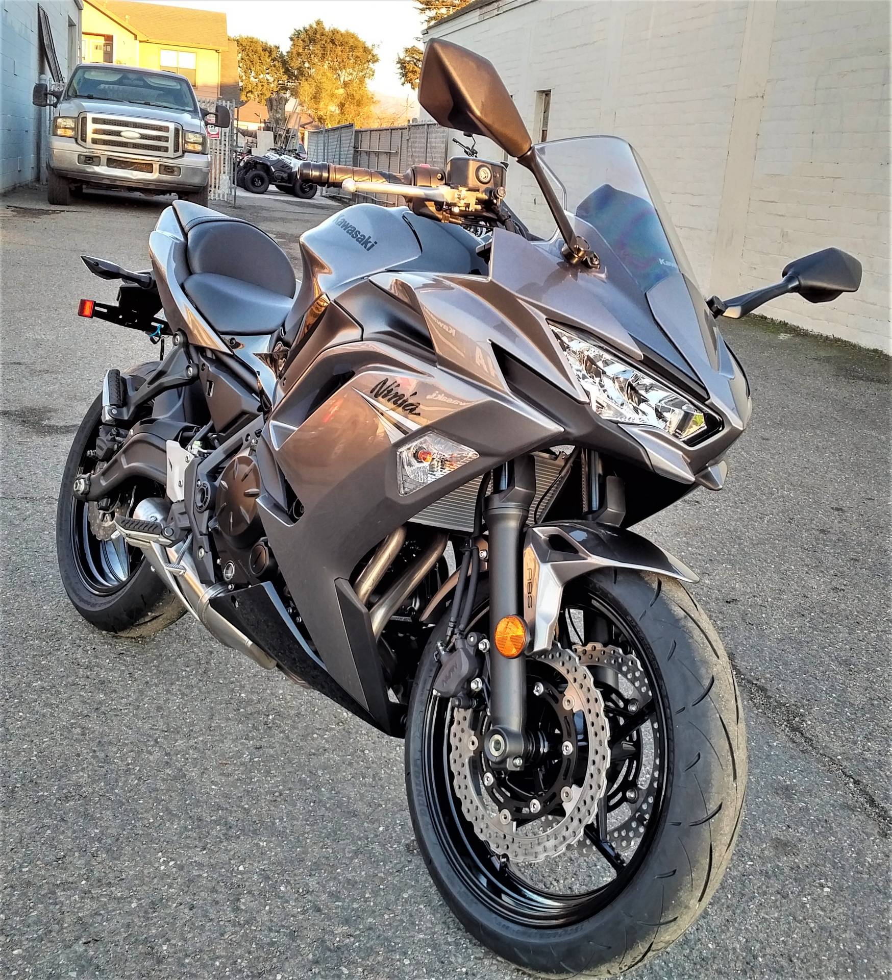 2021 Kawasaki Ninja 650 in Salinas, California - Photo 4
