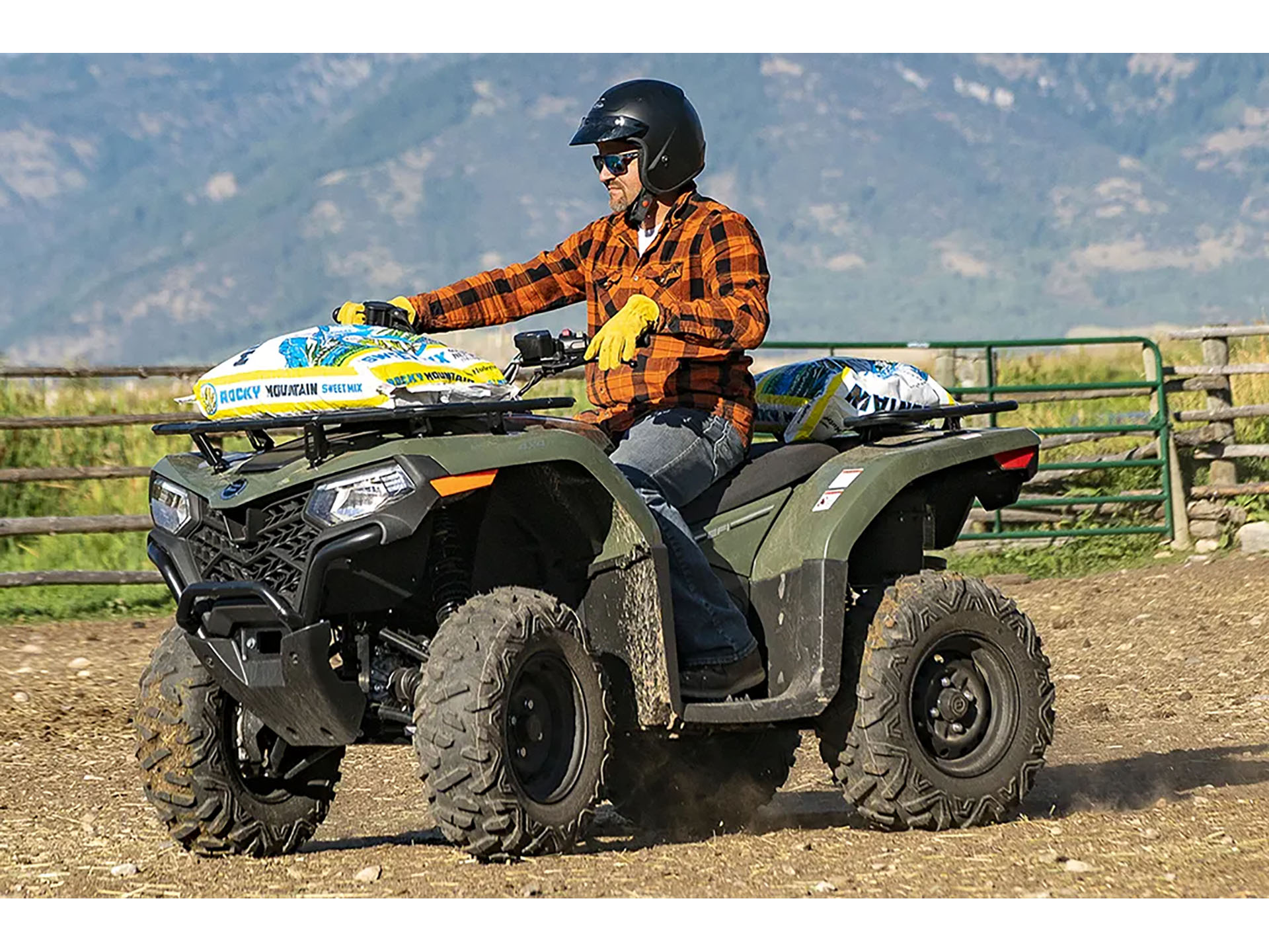 2025 CFMOTO CForce 400 4X4 EPS in Salinas, California - Photo 15