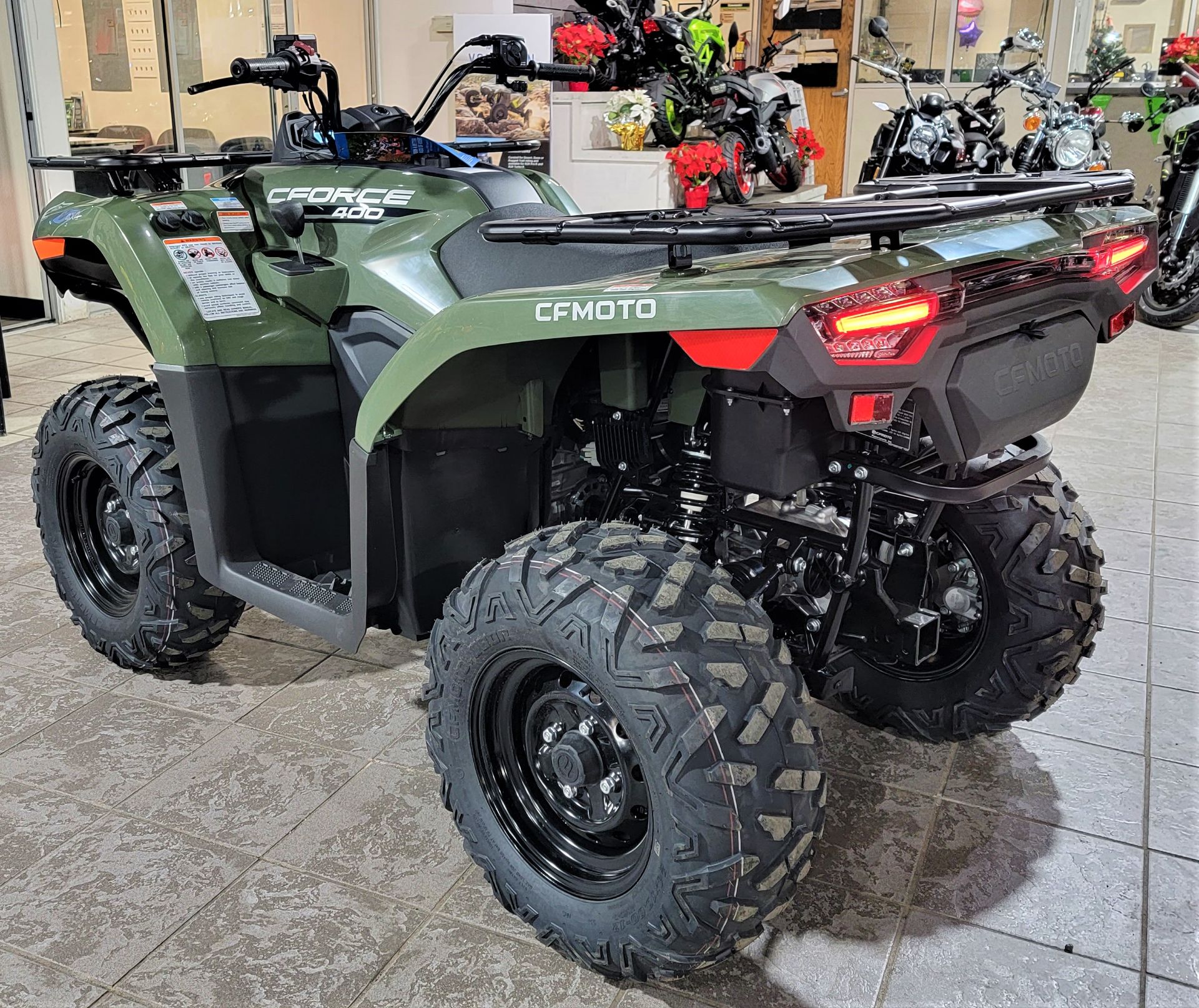 2025 CFMOTO CForce 400 4X4 EBS in Salinas, California - Photo 8