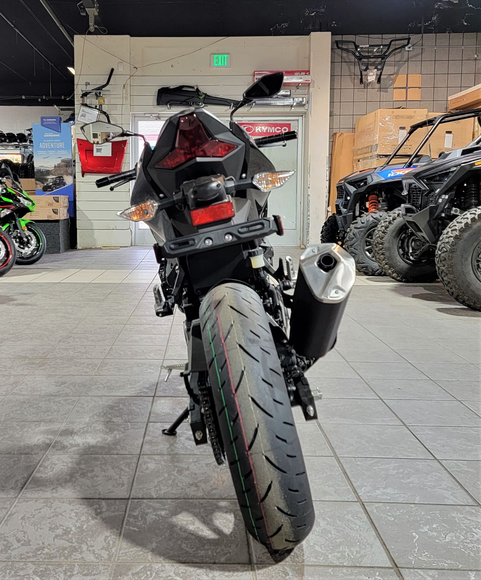 2023 Kawasaki Z400 ABS in Salinas, California - Photo 7