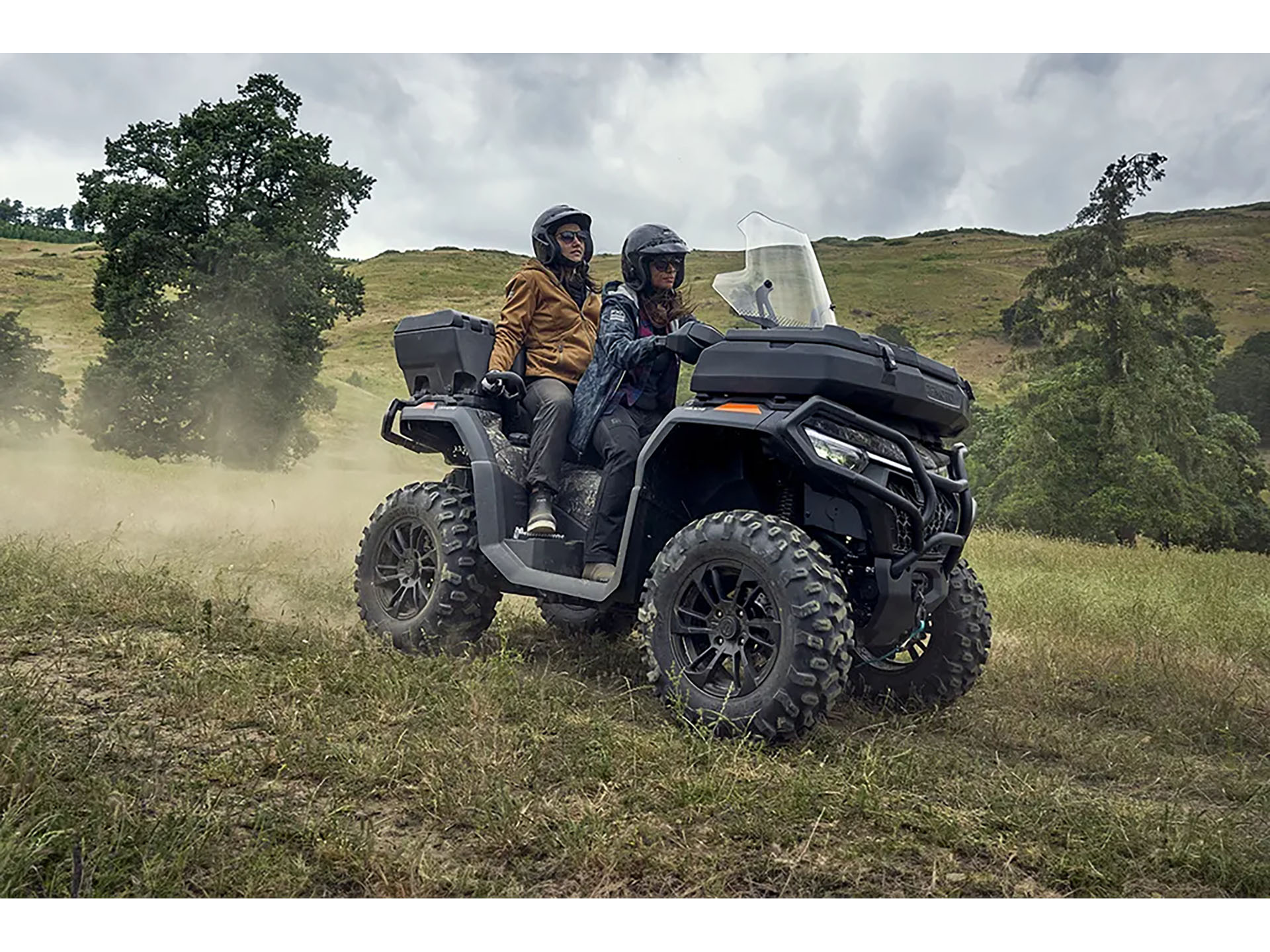 2025 CFMOTO CForce 1000 Touring 4X4 EPS in Salinas, California - Photo 13