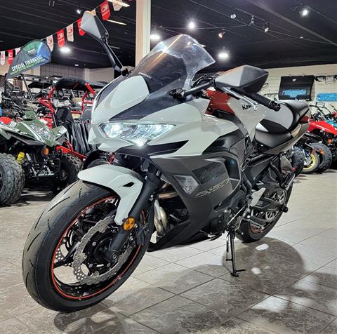 2023 Kawasaki Ninja 650 in Salinas, California - Photo 6