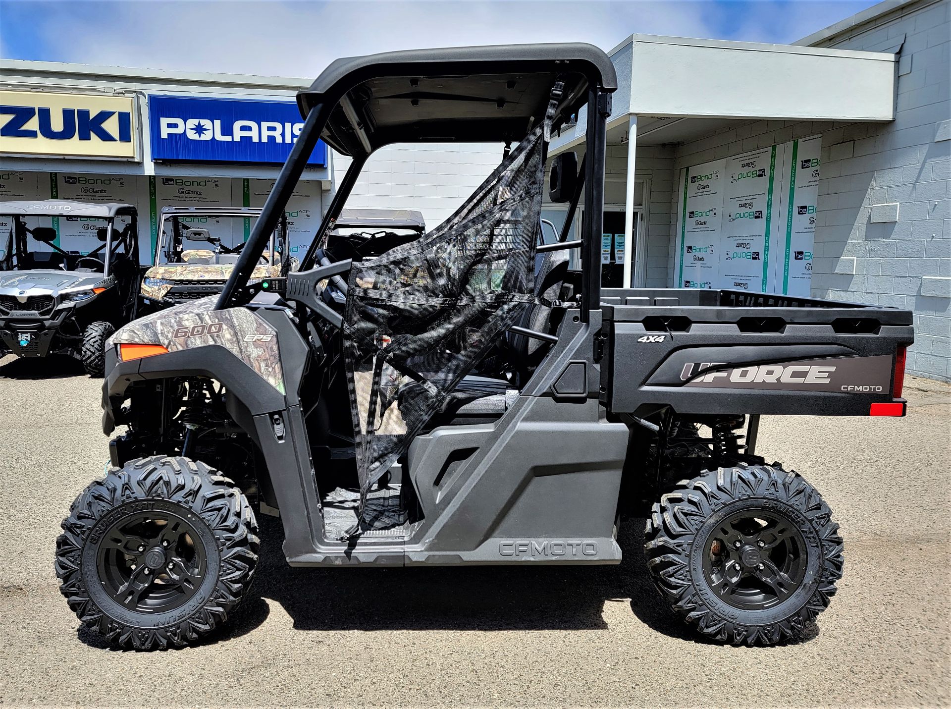 2024 CFMOTO UForce 600 4X4 EPS in Salinas, California - Photo 3