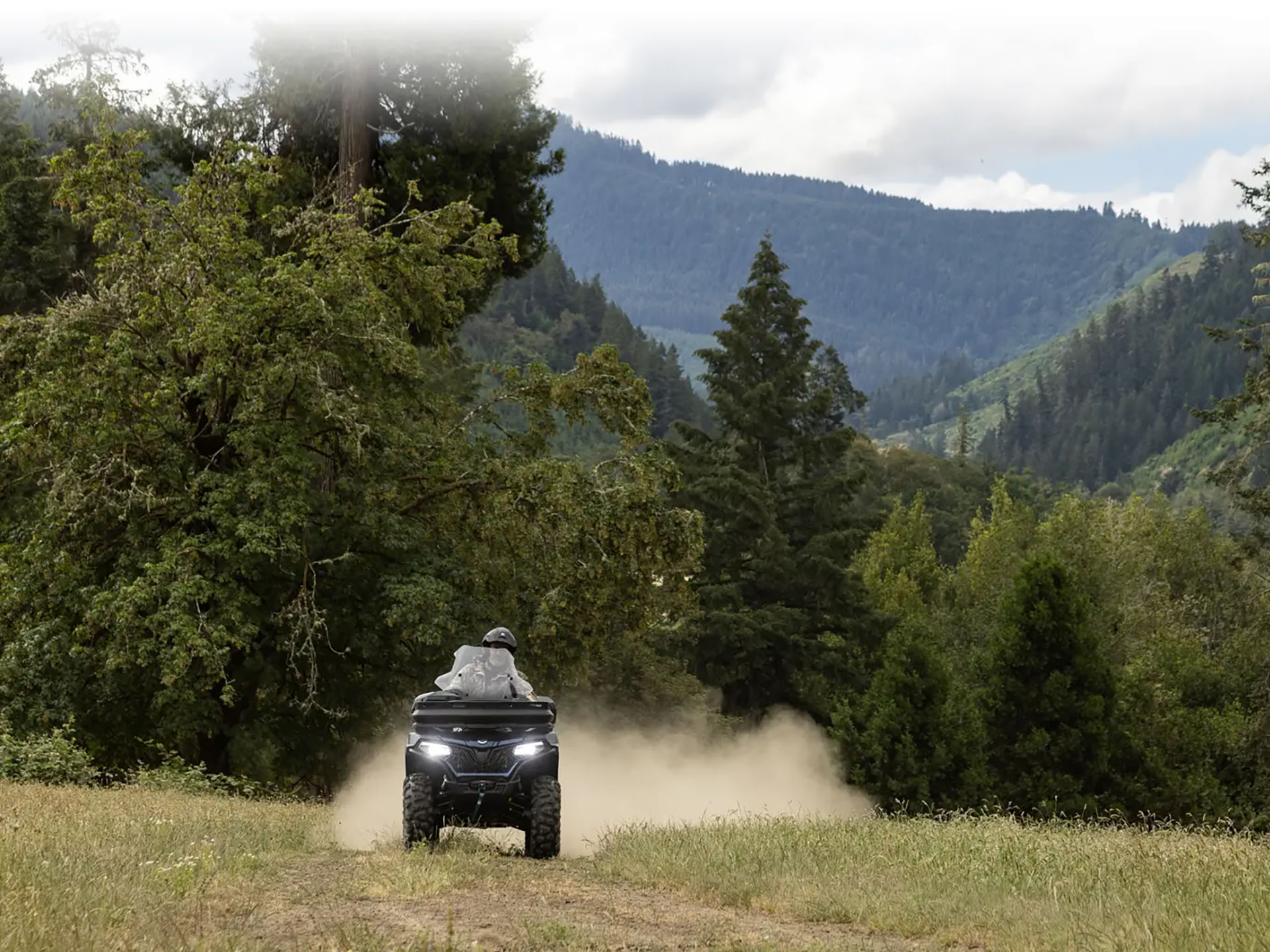 2025 CFMOTO CForce 600 4X4 EPS in Salinas, California - Photo 8