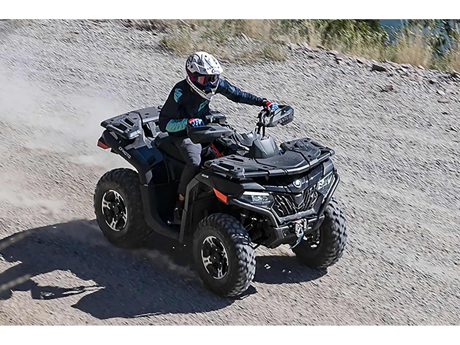 2025 CFMOTO CForce 600 4X4 EPS in Salinas, California - Photo 12