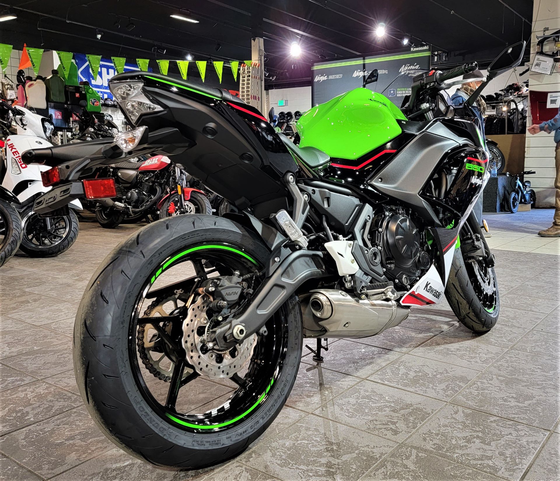 2022 Kawasaki Ninja 650 KRT Edition in Salinas, California - Photo 9