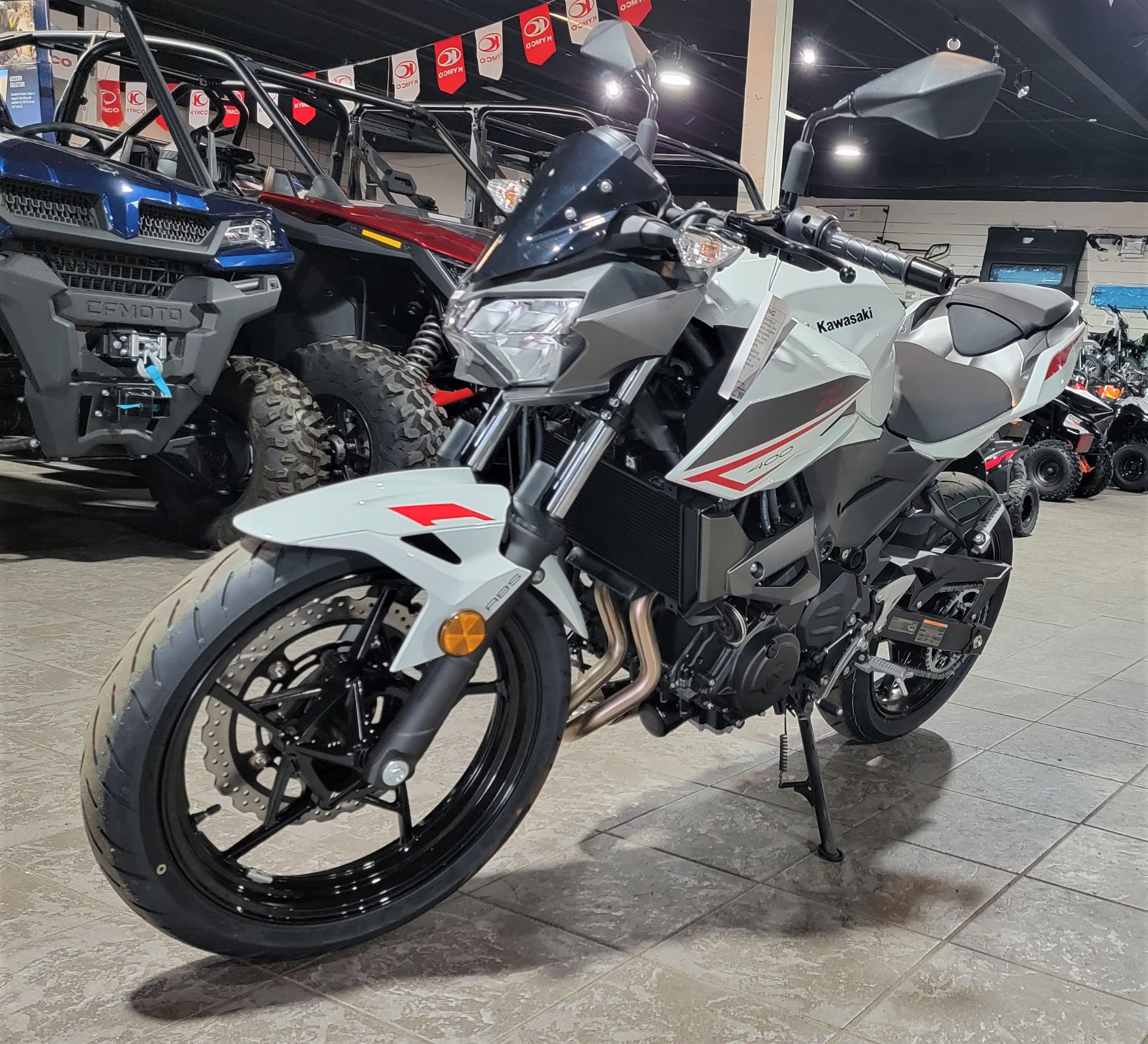 2023 Kawasaki Z400 ABS in Salinas, California - Photo 6