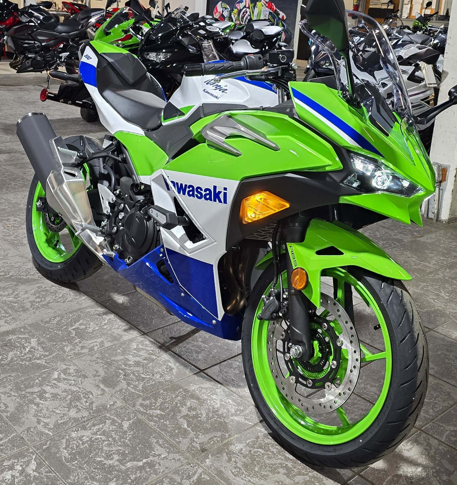 2024 Kawasaki Ninja 500 SE 40th Anniversary Edition ABS in Salinas, California - Photo 5