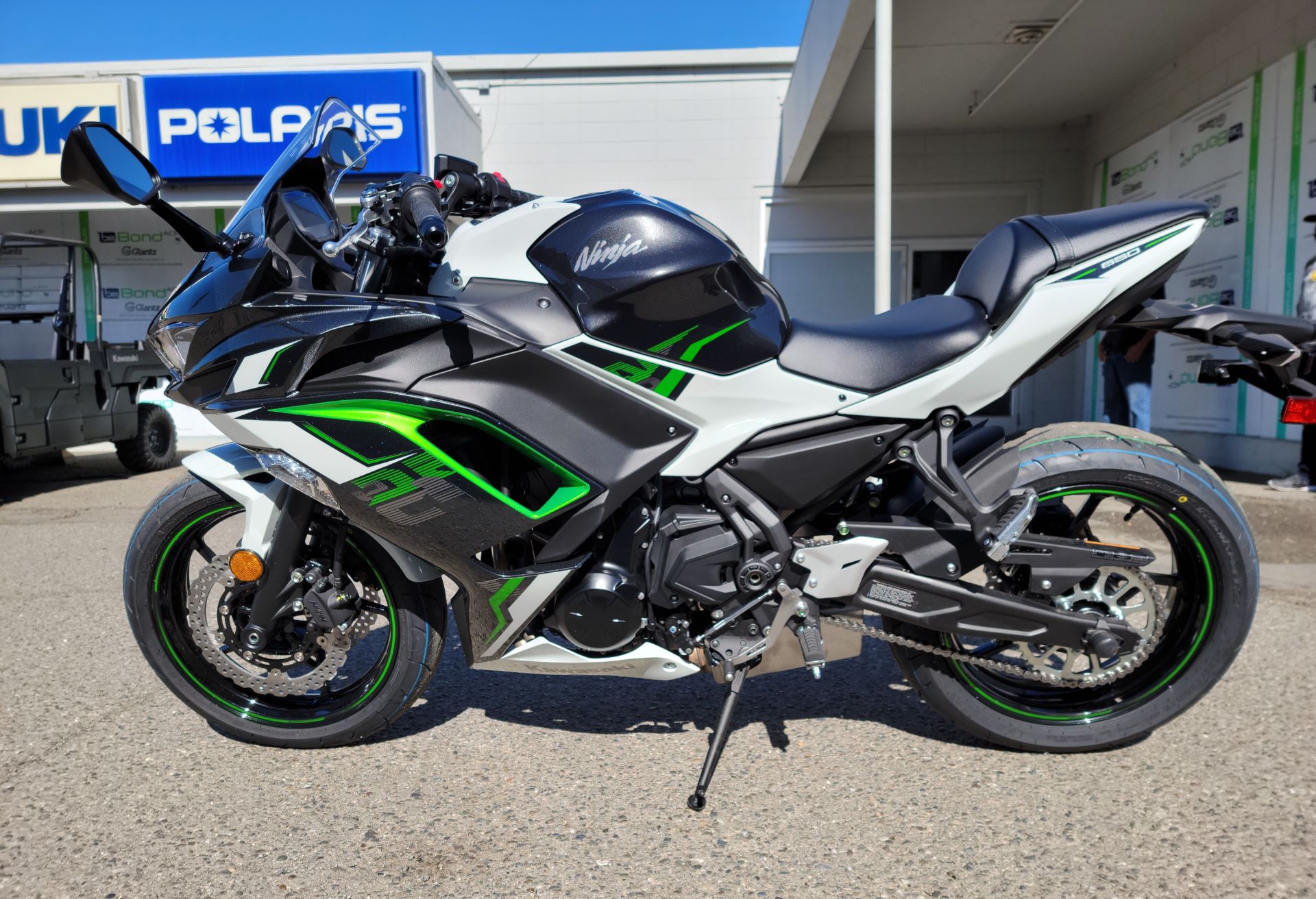 2022 Kawasaki Ninja 650 ABS in Salinas, California - Photo 3