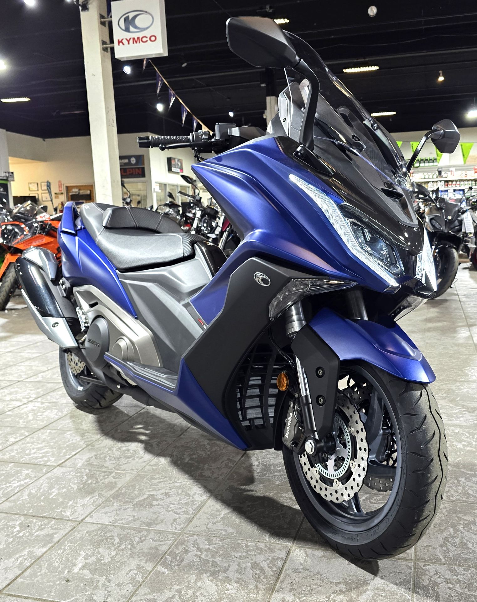 2023 Kymco AK 550i ABS in Salinas, California - Photo 6