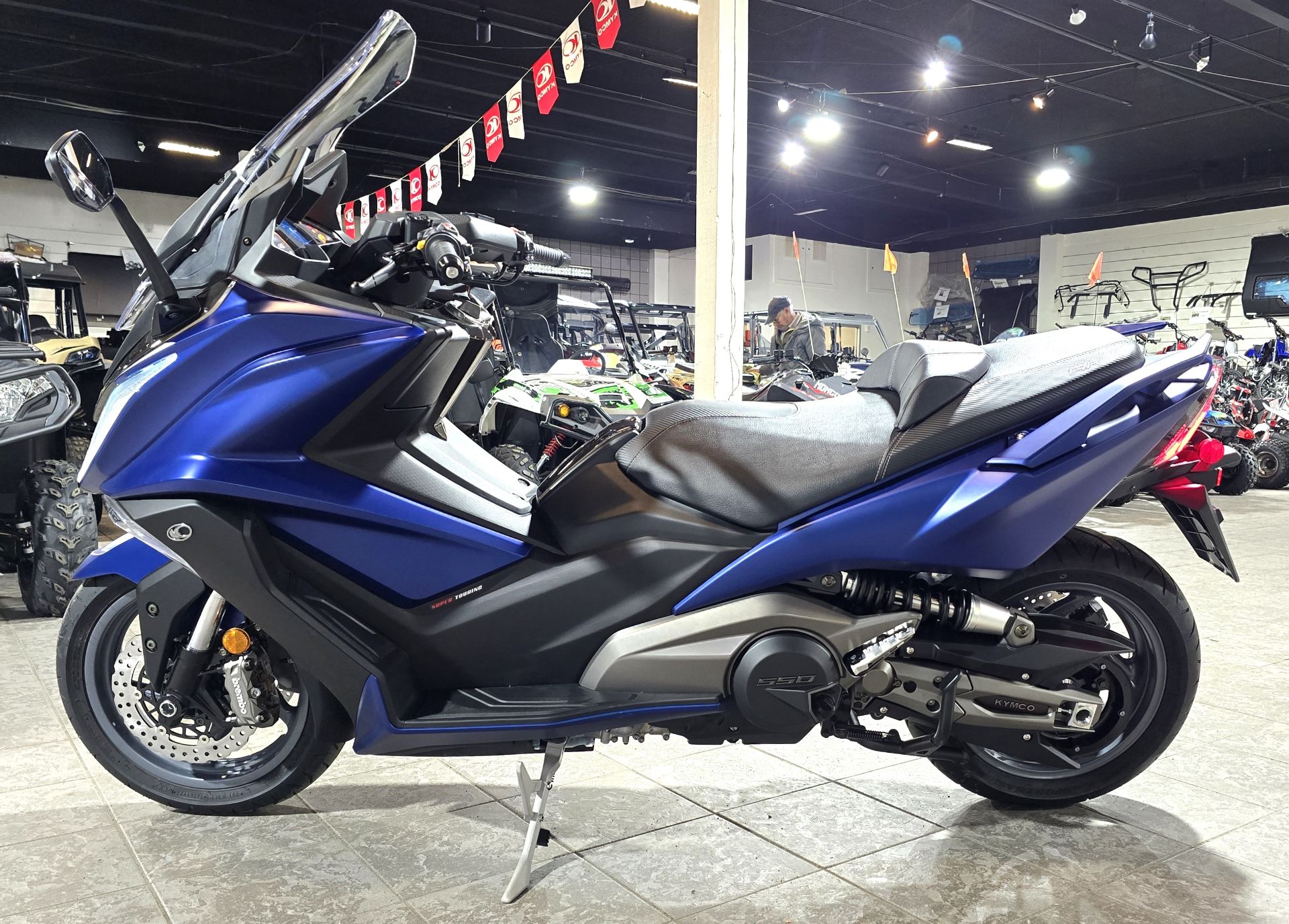 2023 Kymco AK 550i ABS in Salinas, California - Photo 5