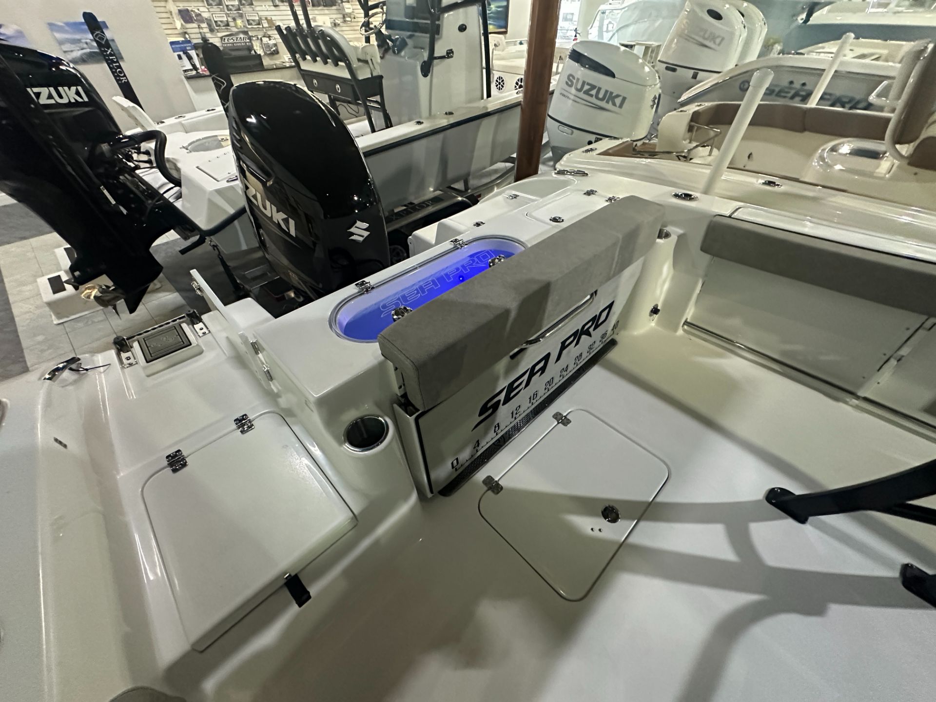 2024 Sea Pro 242 Center Console in Stuart, Florida - Photo 9