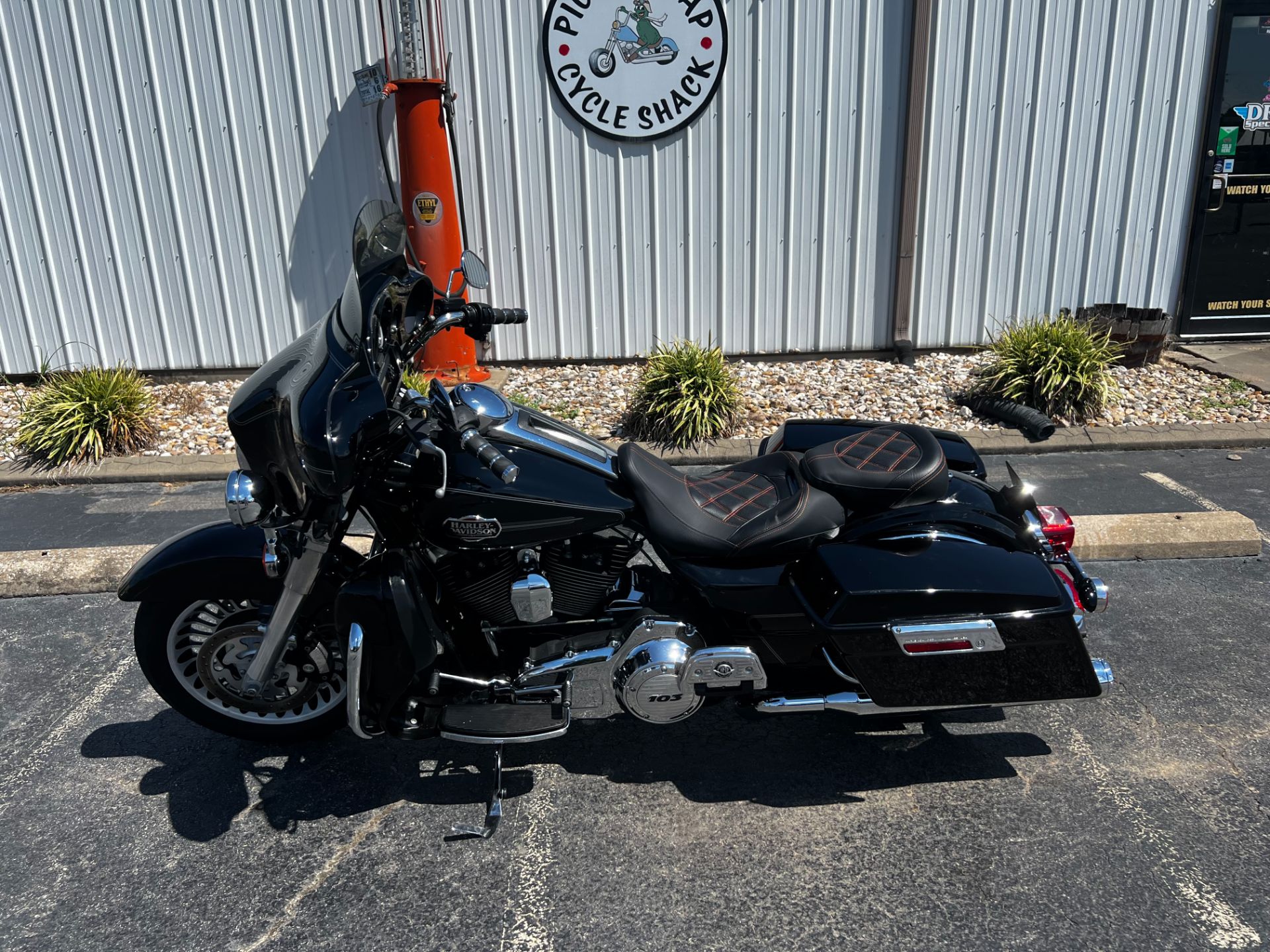 2012 Harley-Davidson Ultra Classic® Electra Glide® in Greenbrier, Arkansas - Photo 1