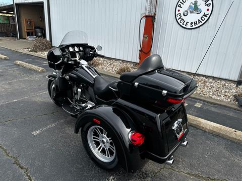 2016 Harley-Davidson Tri Glide® Ultra in Greenbrier, Arkansas - Photo 2