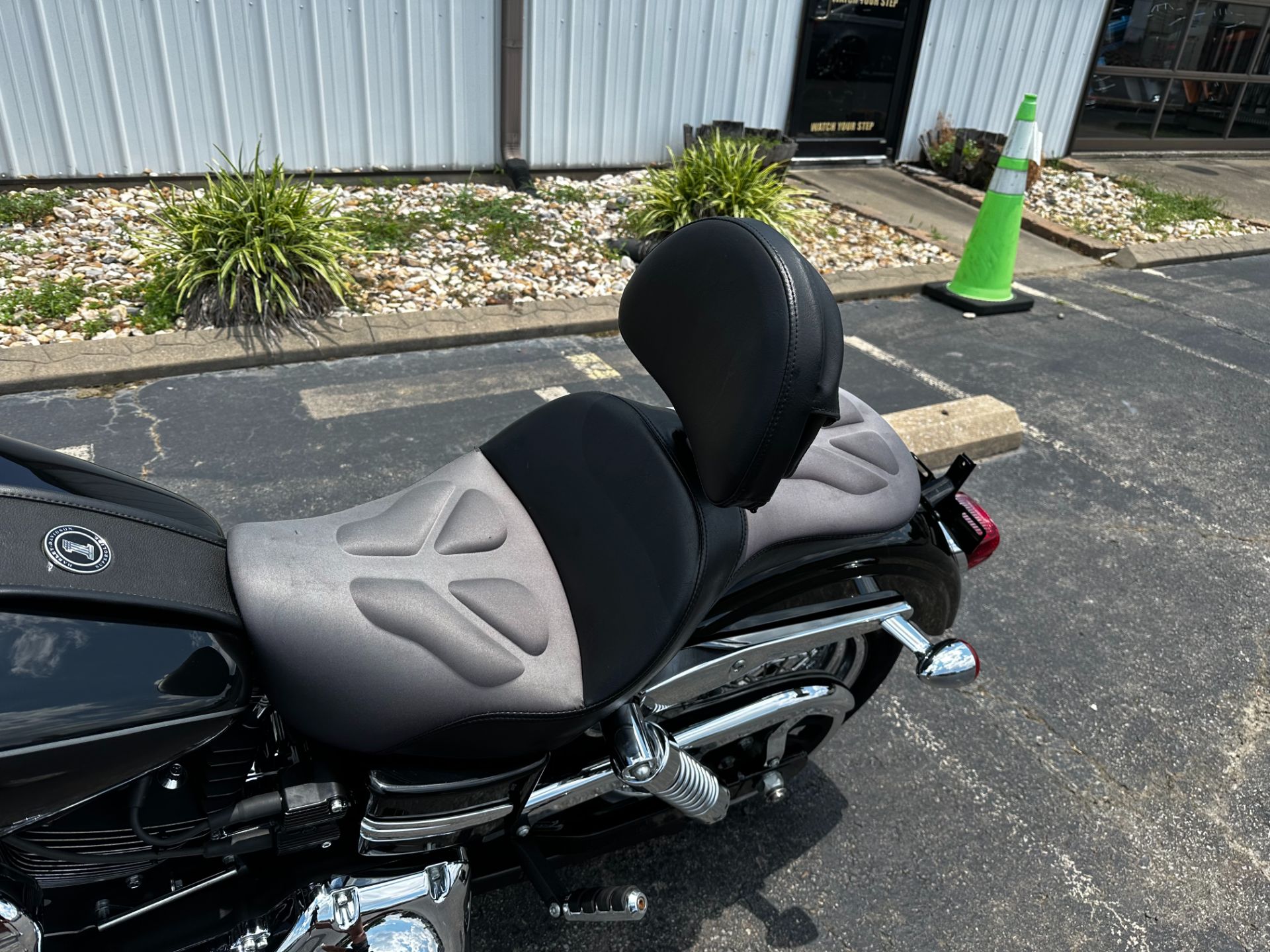 2012 Harley-Davidson Dyna® Super Glide® Custom in Greenbrier, Arkansas - Photo 7