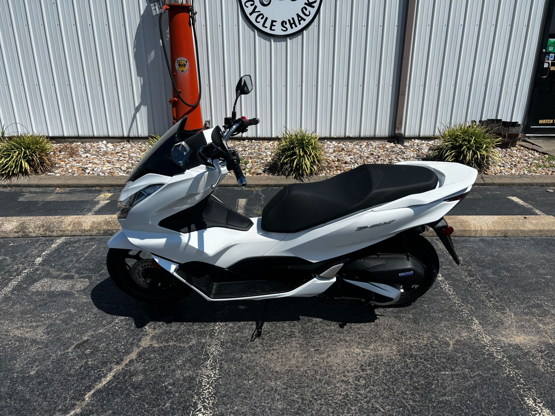 2021 Honda PCX150 in Greenbrier, Arkansas - Photo 1