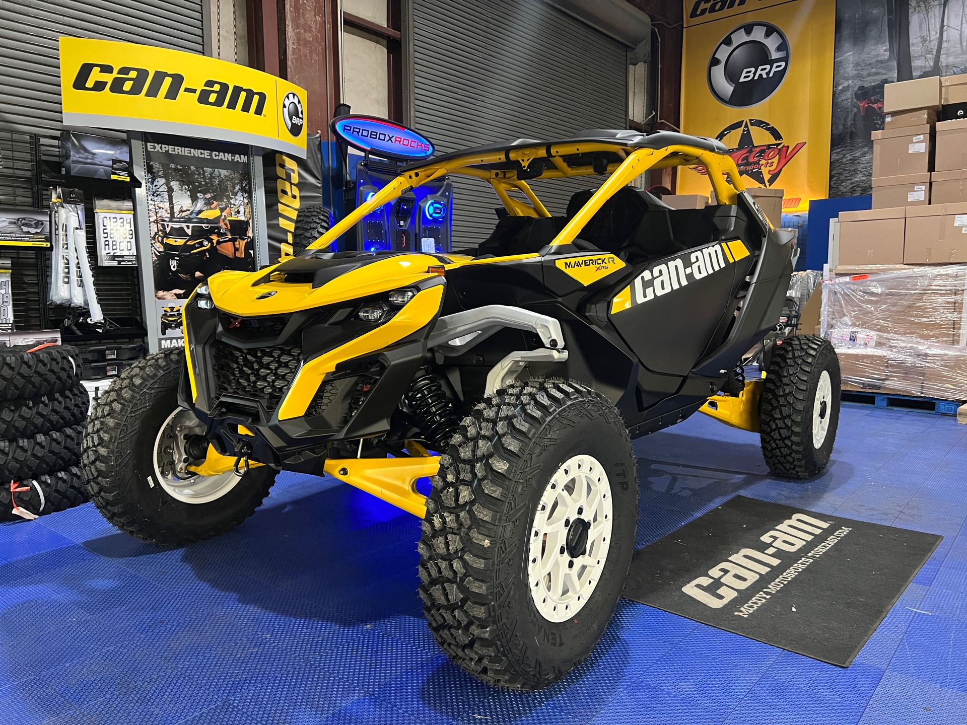 2024 Can-Am Maverick R X RS with Smart-Shox 999T DCT in Pikeville, Kentucky - Photo 2