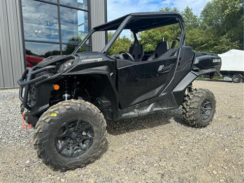 2024 Can-Am Commander XT 700 in Pikeville, Kentucky - Photo 1