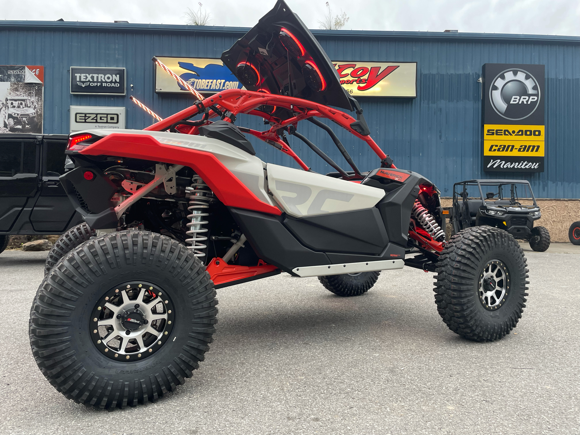 2022 Can-Am Maverick X3 X RC Turbo RR in Pikeville, Kentucky - Photo 2