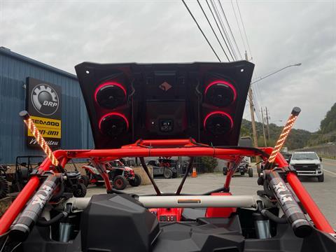 2022 Can-Am Maverick X3 X RC Turbo RR in Pikeville, Kentucky - Photo 8