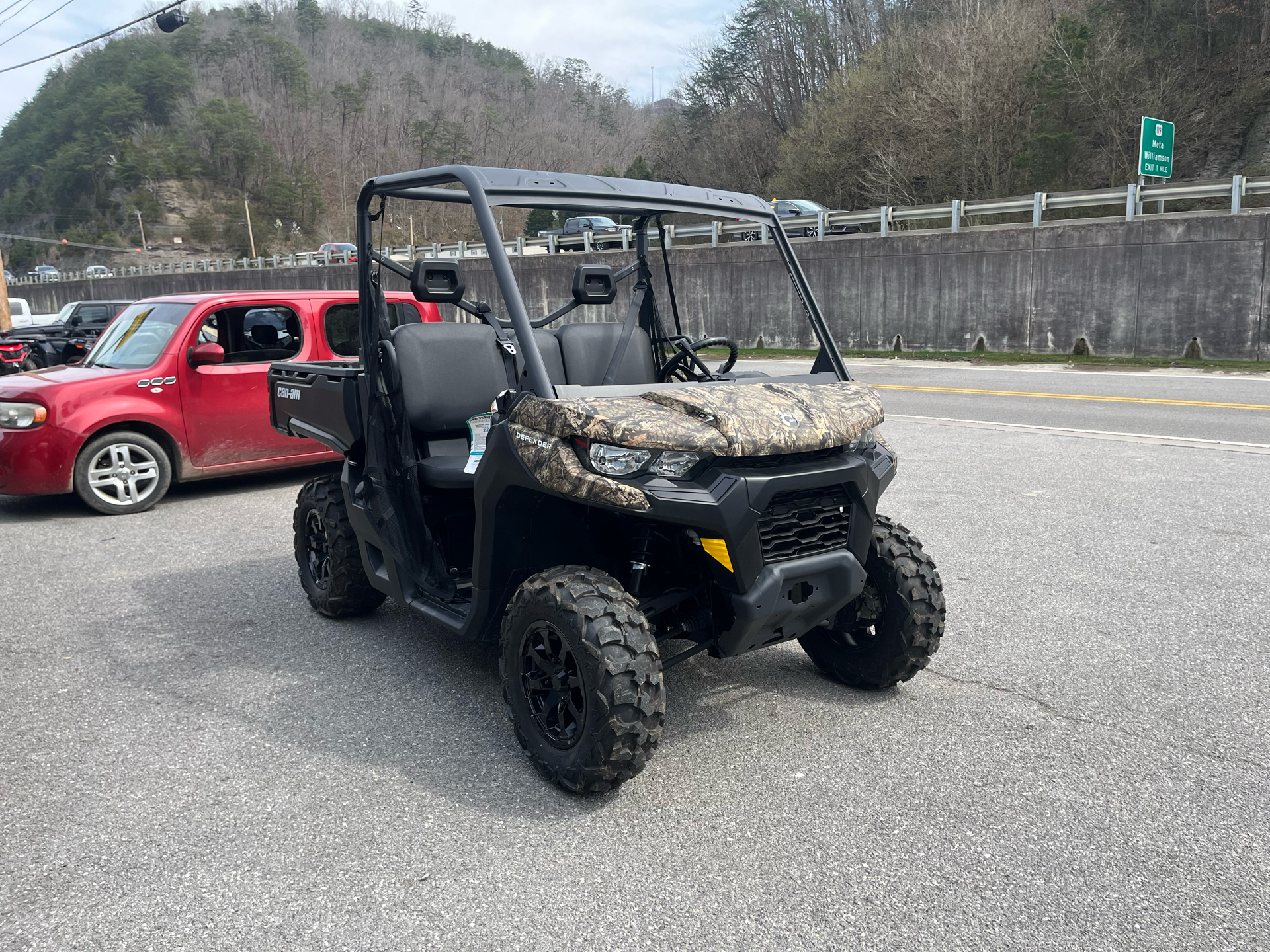 2023 Can-Am Defender DPS HD7 in Pikeville, Kentucky - Photo 4