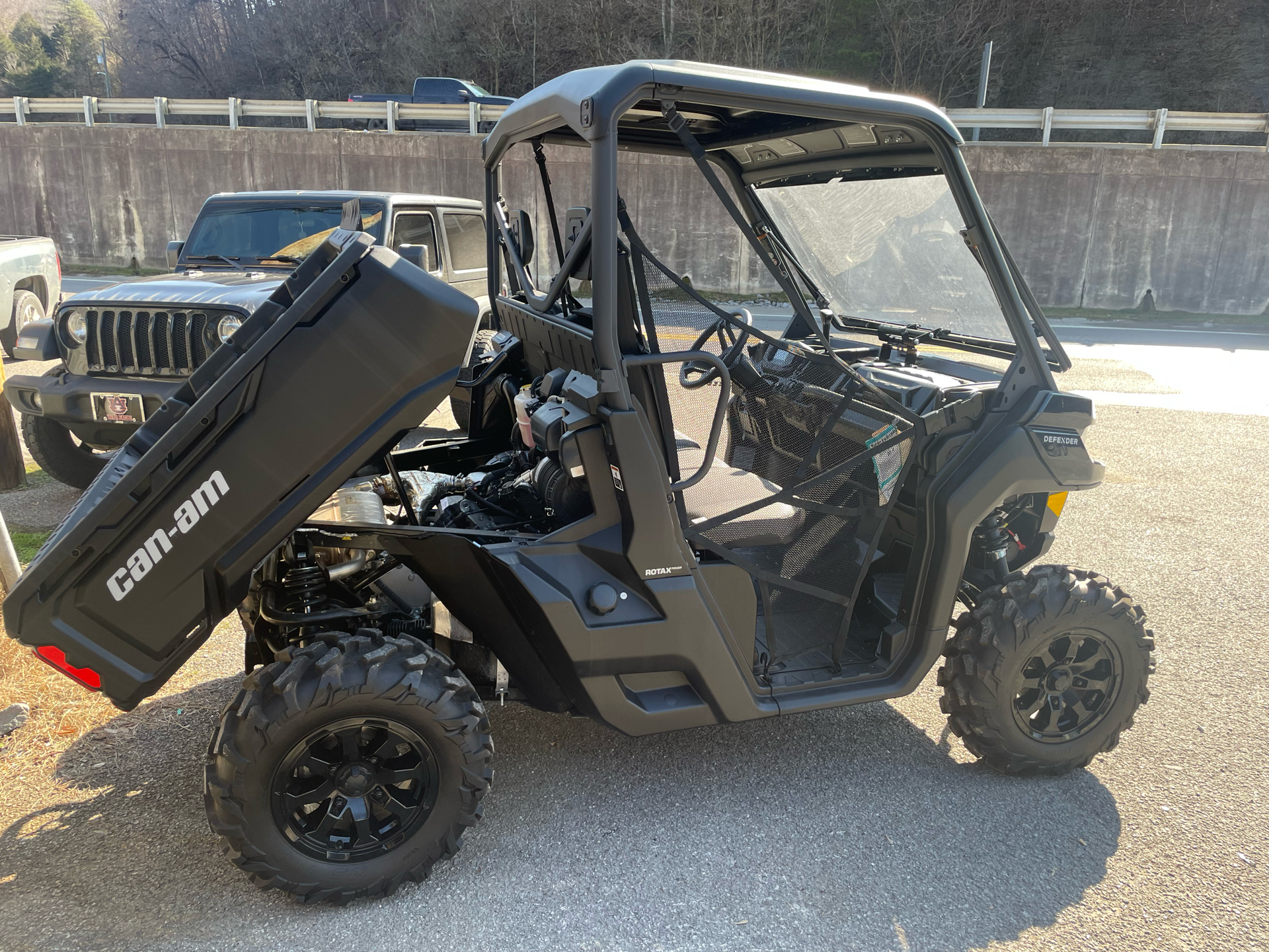 2023 Can-Am Defender DPS HD10 in Pikeville, Kentucky - Photo 5