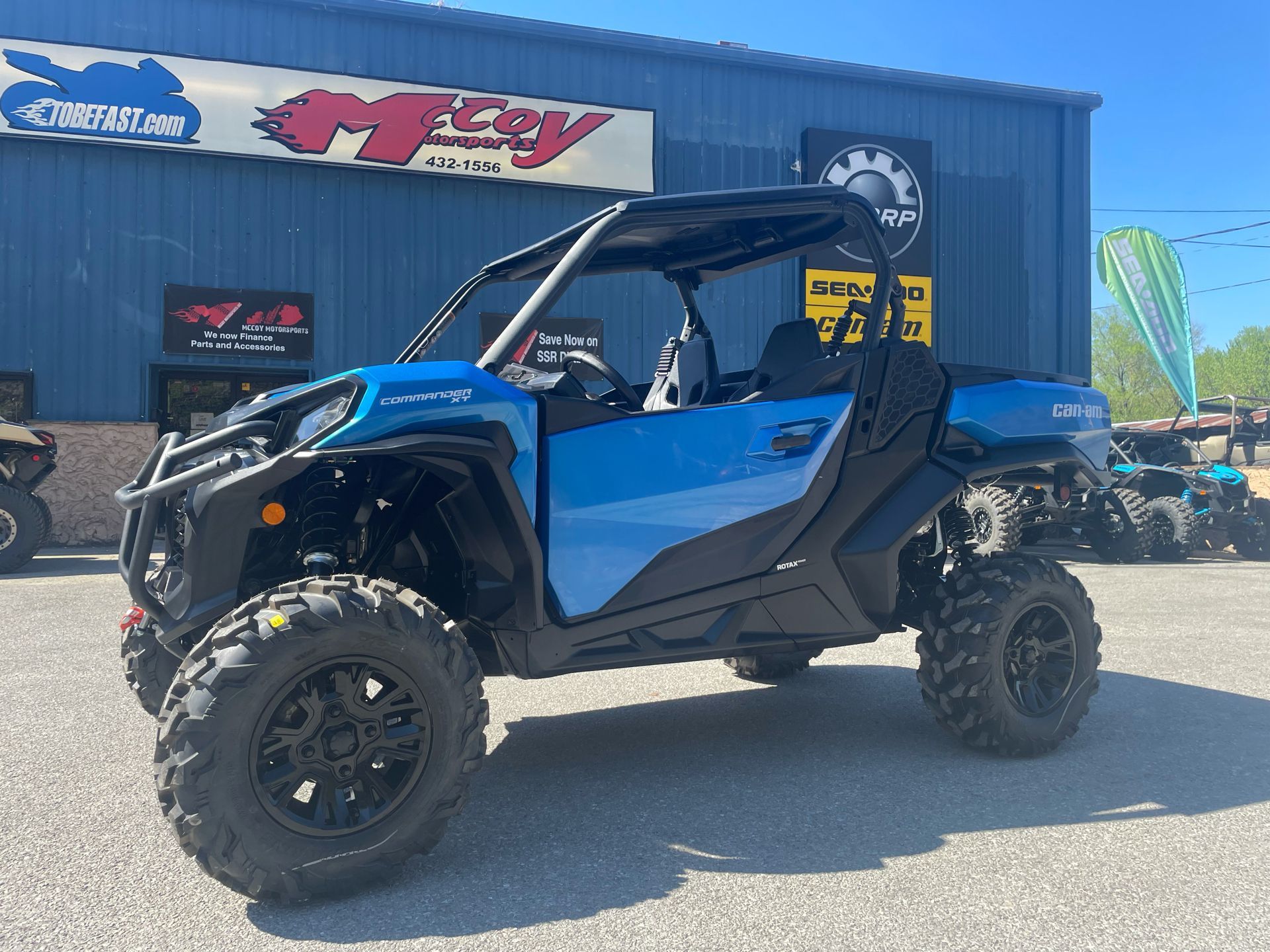 2023 Can-Am Commander XT 1000R in Pikeville, Kentucky - Photo 2