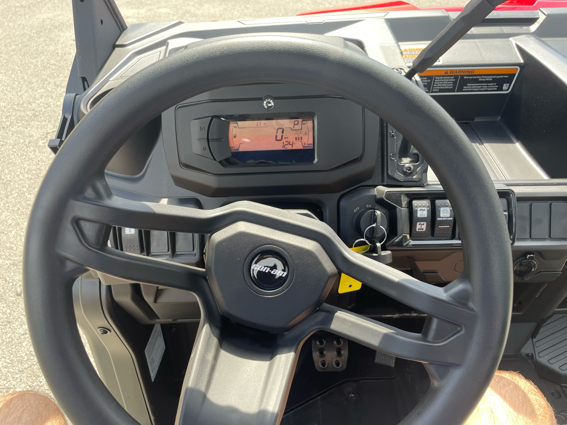 2024 Can-Am Defender XT HD10 in Pikeville, Kentucky - Photo 10