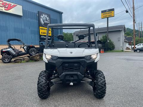 2022 Can-Am Defender 6x6 DPS HD10 in Pikeville, Kentucky - Photo 5