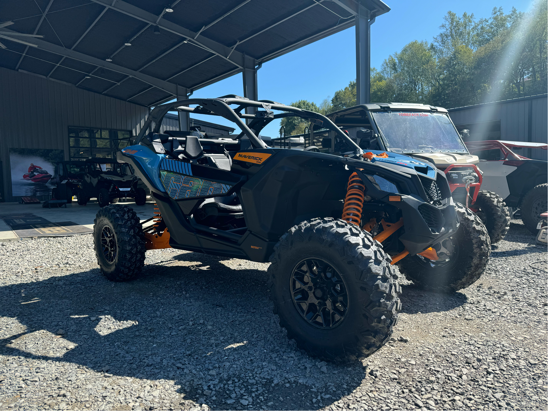 2025 Can-Am Maverick X3 RS Turbo RR in Pikeville, Kentucky - Photo 3