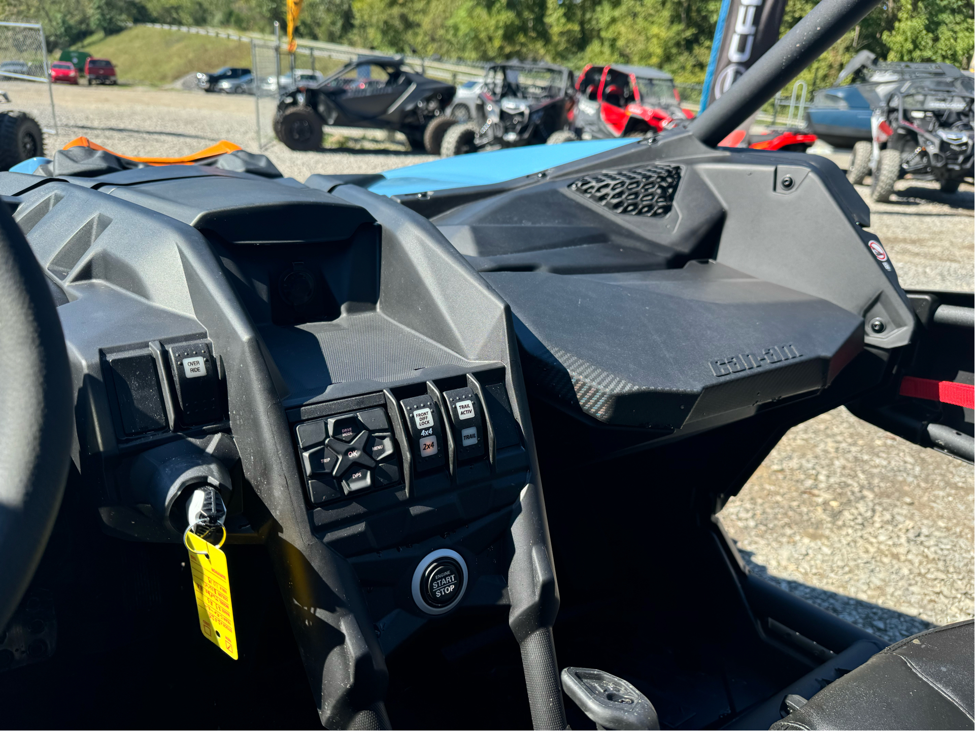 2025 Can-Am Maverick X3 RS Turbo RR in Pikeville, Kentucky - Photo 9