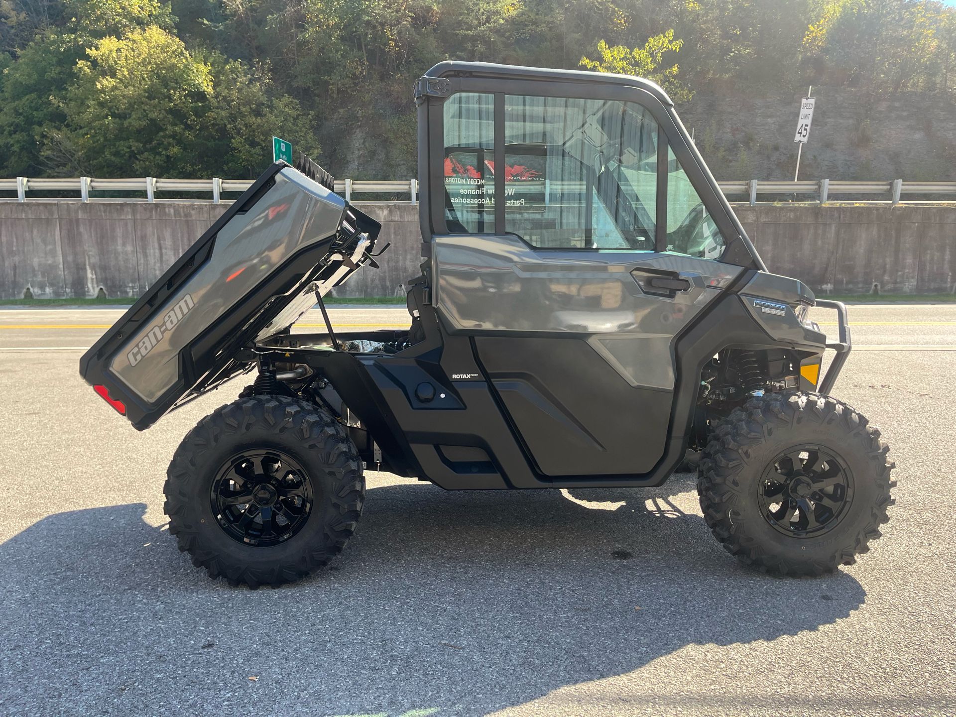 2024 Can-Am Defender Limited HD10 in Pikeville, Kentucky - Photo 6
