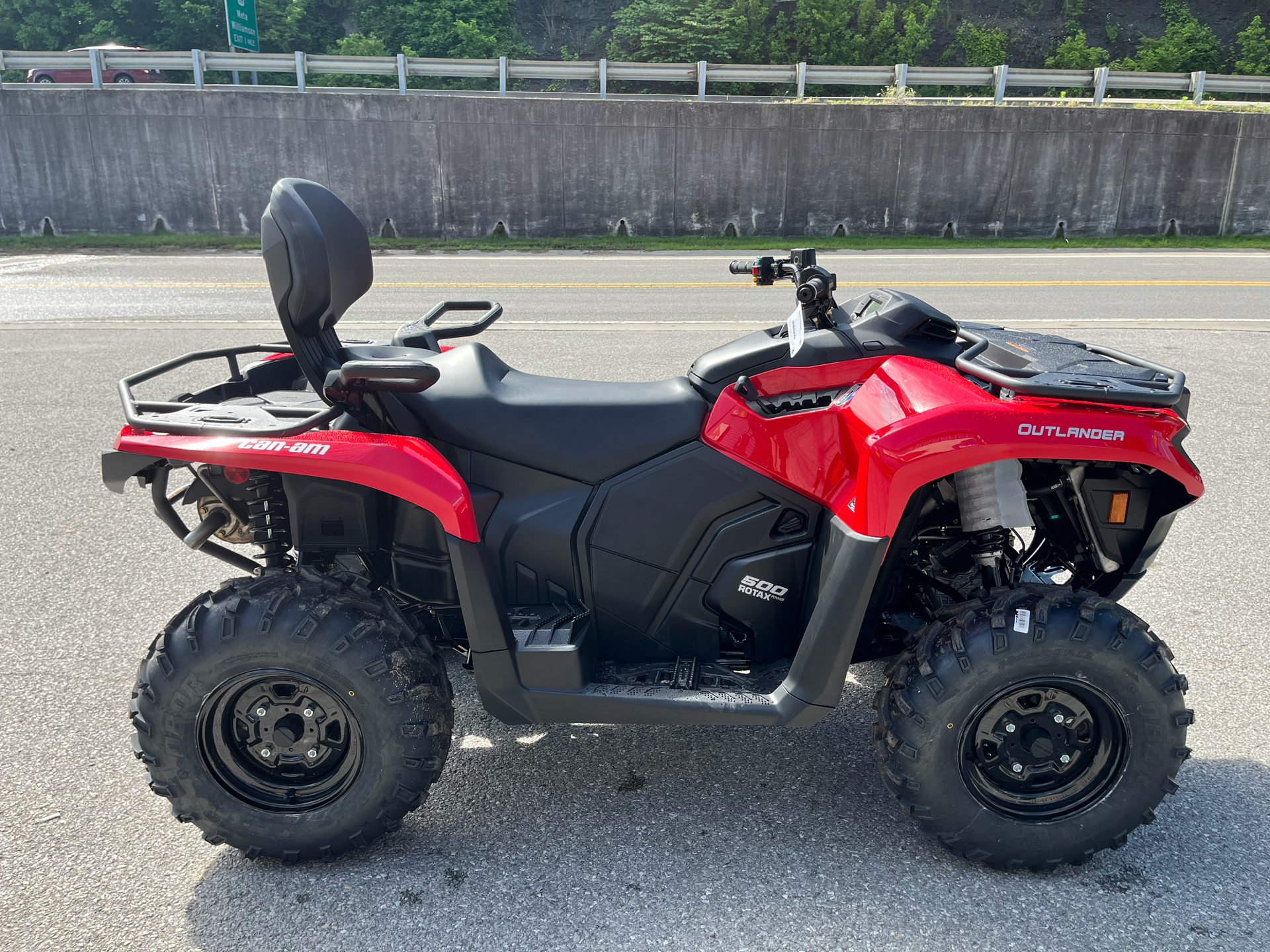2023 Can-Am Outlander MAX DPS 500 in Pikeville, Kentucky - Photo 3