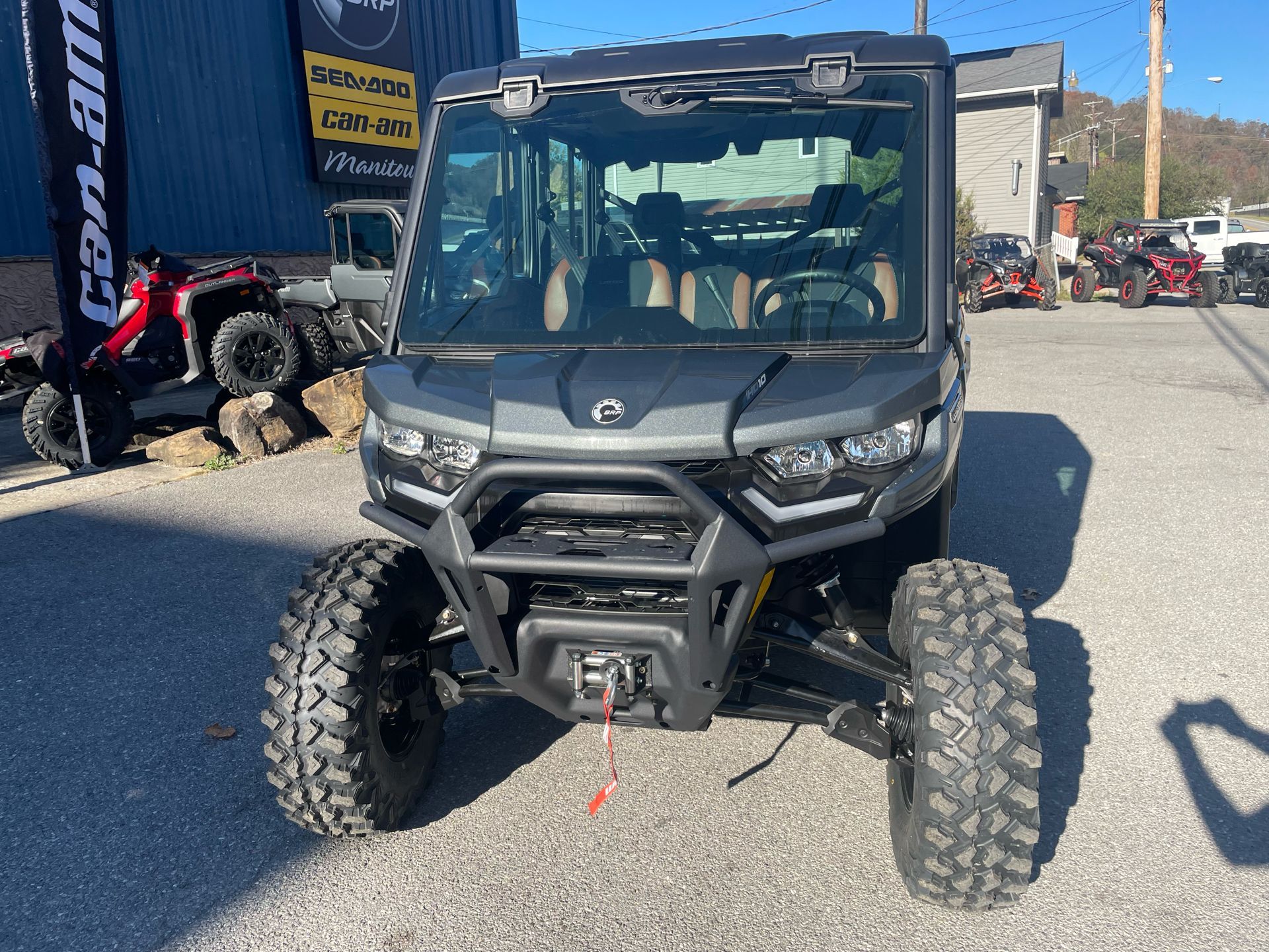 2024 Can-Am Defender MAX Limited in Pikeville, Kentucky - Photo 5