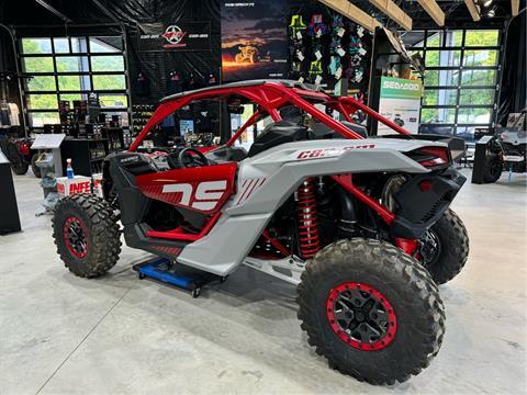 2024 Can-Am Maverick X3 X DS Turbo RR in Pikeville, Kentucky - Photo 2