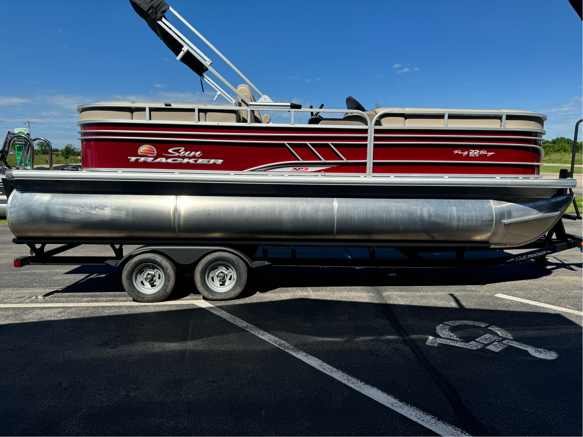 2022 Sun Tracker Party Barge 22 XP3 in Somerset, Wisconsin - Photo 4