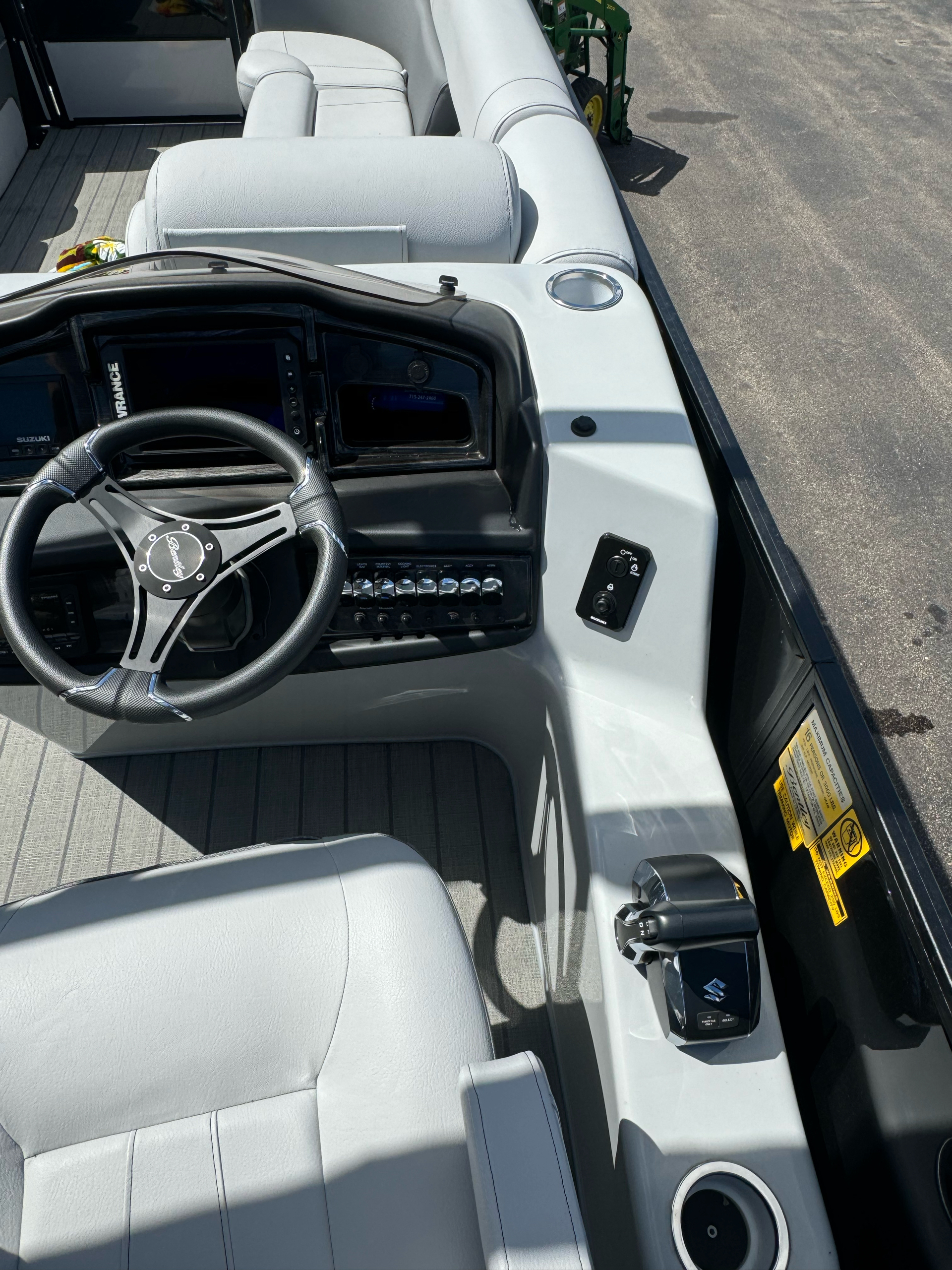 2023 Bentley Pontoons 253 Admiral in Somerset, Wisconsin - Photo 24