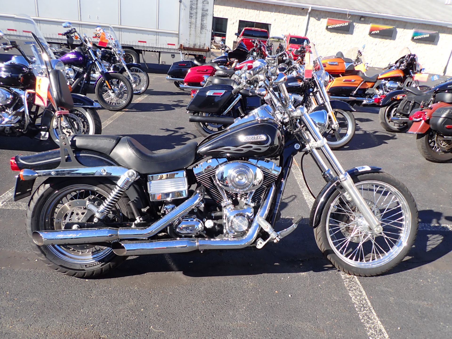 2006 Harley-Davidson Dyna™ Wide Glide® in Massillon, Ohio - Photo 1