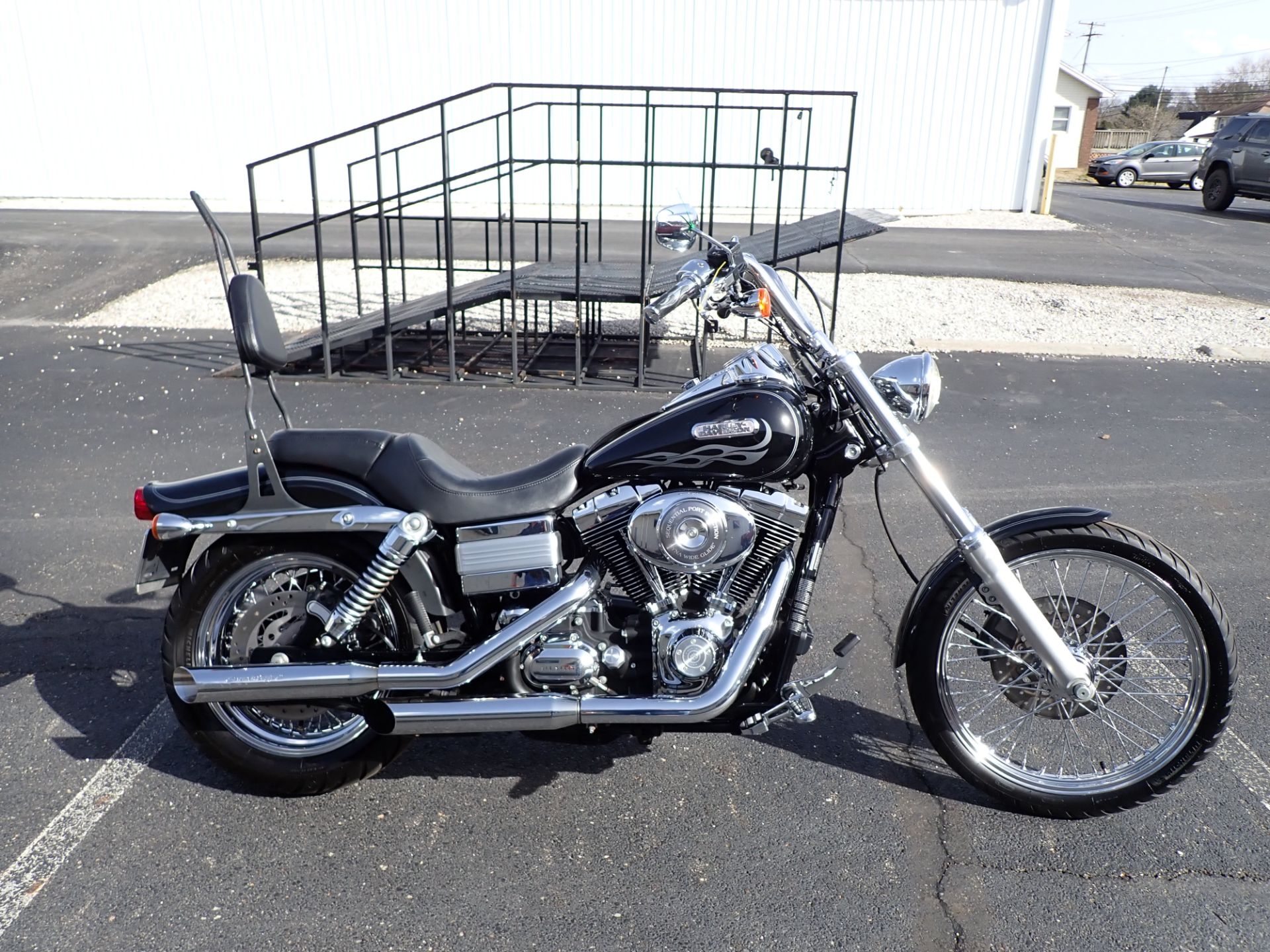 2006 Harley-Davidson Dyna™ Wide Glide® in Massillon, Ohio - Photo 2
