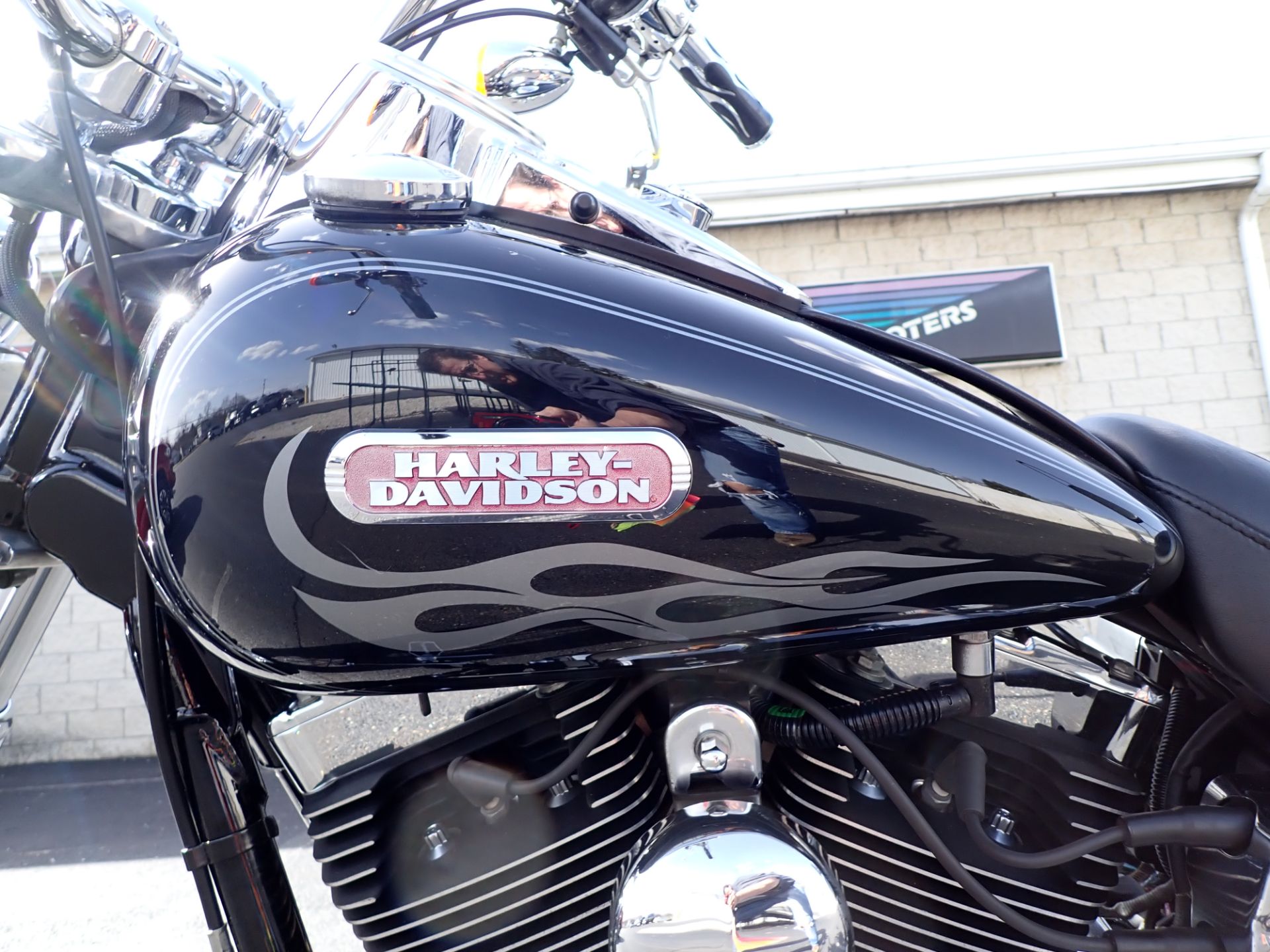 2006 Harley-Davidson Dyna™ Wide Glide® in Massillon, Ohio - Photo 10