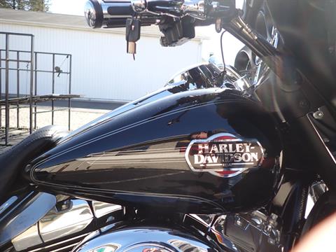 2009 Harley-Davidson Ultra Classic® Electra Glide® in Massillon, Ohio - Photo 3