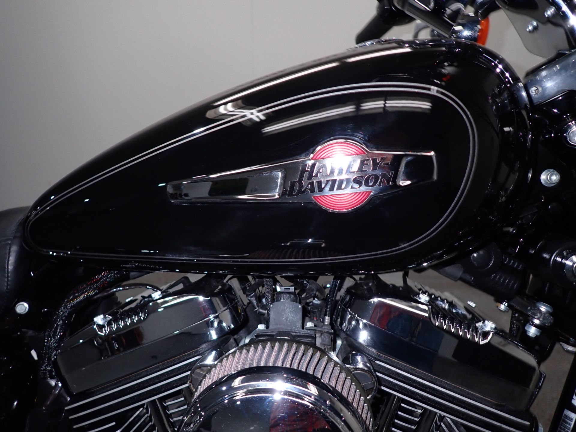 2016 Harley-Davidson 1200 Custom in Massillon, Ohio - Photo 3