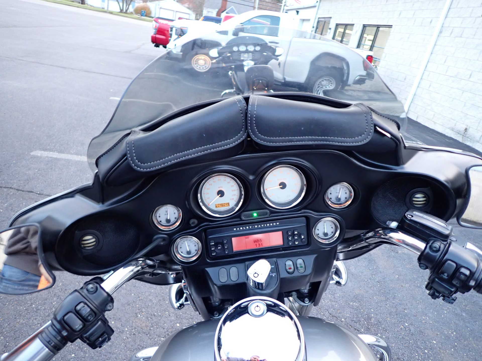 2009 Harley-Davidson Street Glide® in Massillon, Ohio - Photo 9