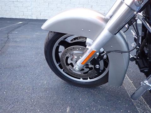 2009 Harley-Davidson Street Glide® in Massillon, Ohio - Photo 13