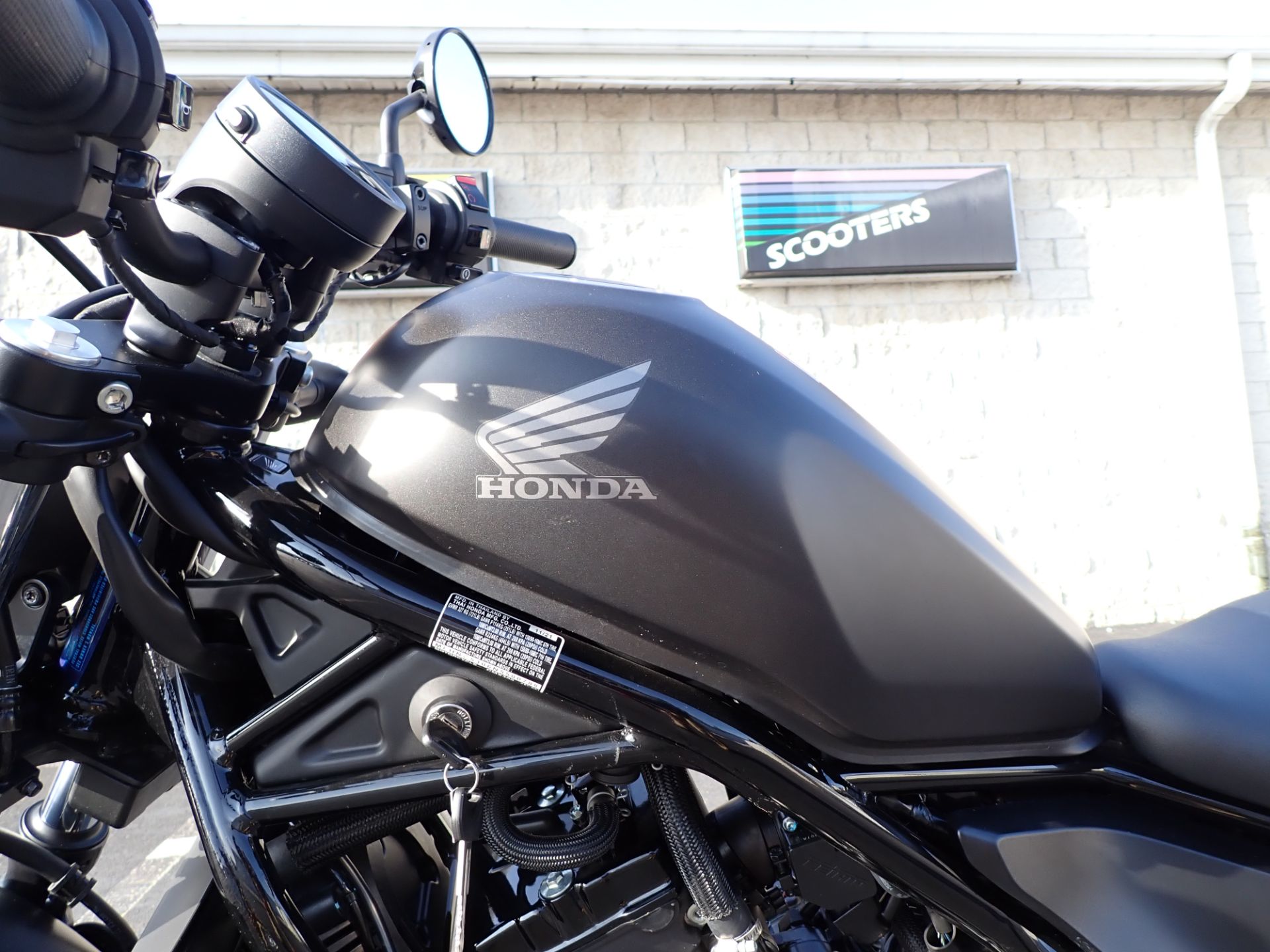 2022 Honda Rebel 300 in Massillon, Ohio - Photo 9