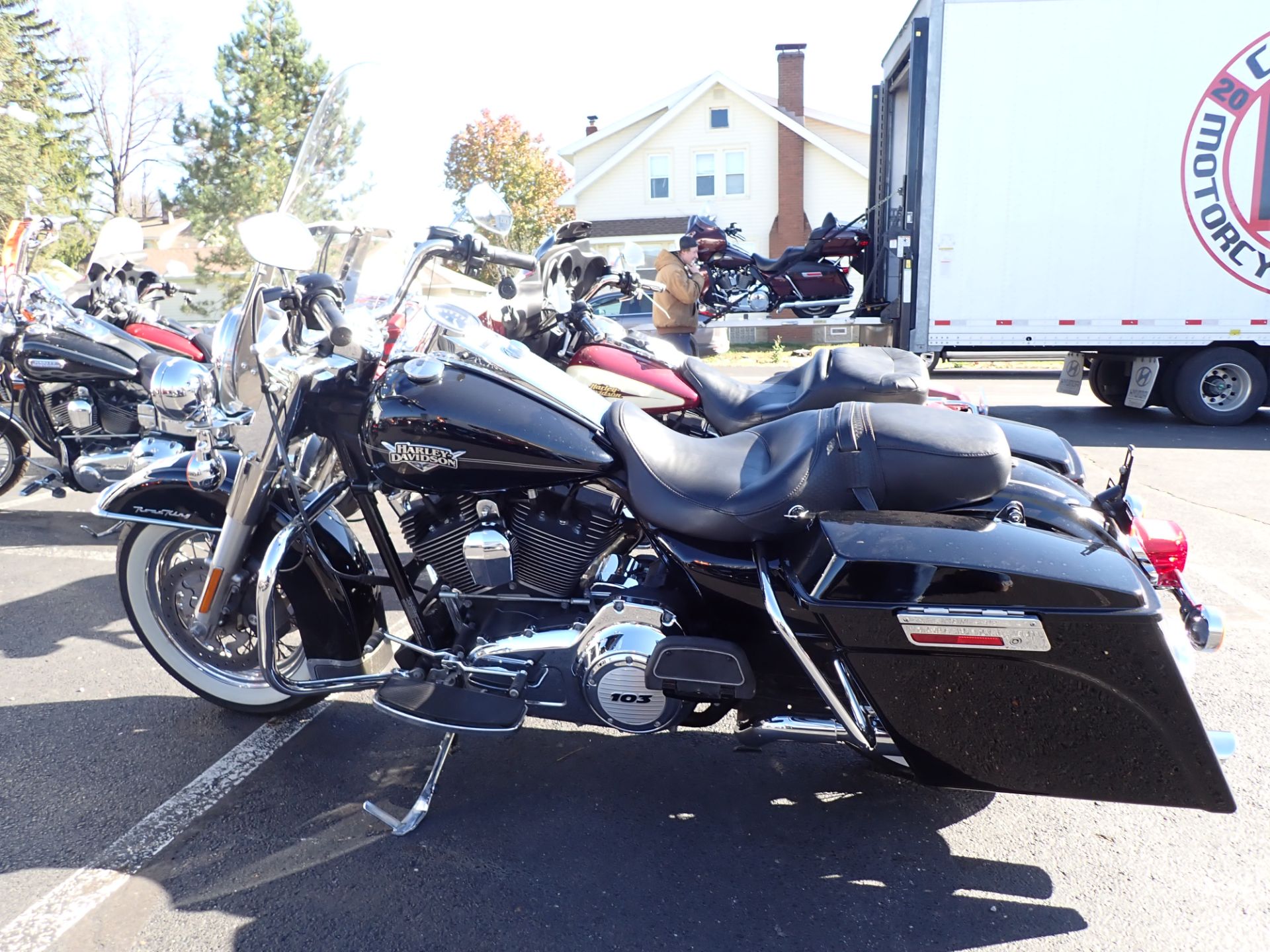2013 Harley-Davidson Road King® Classic in Massillon, Ohio - Photo 3