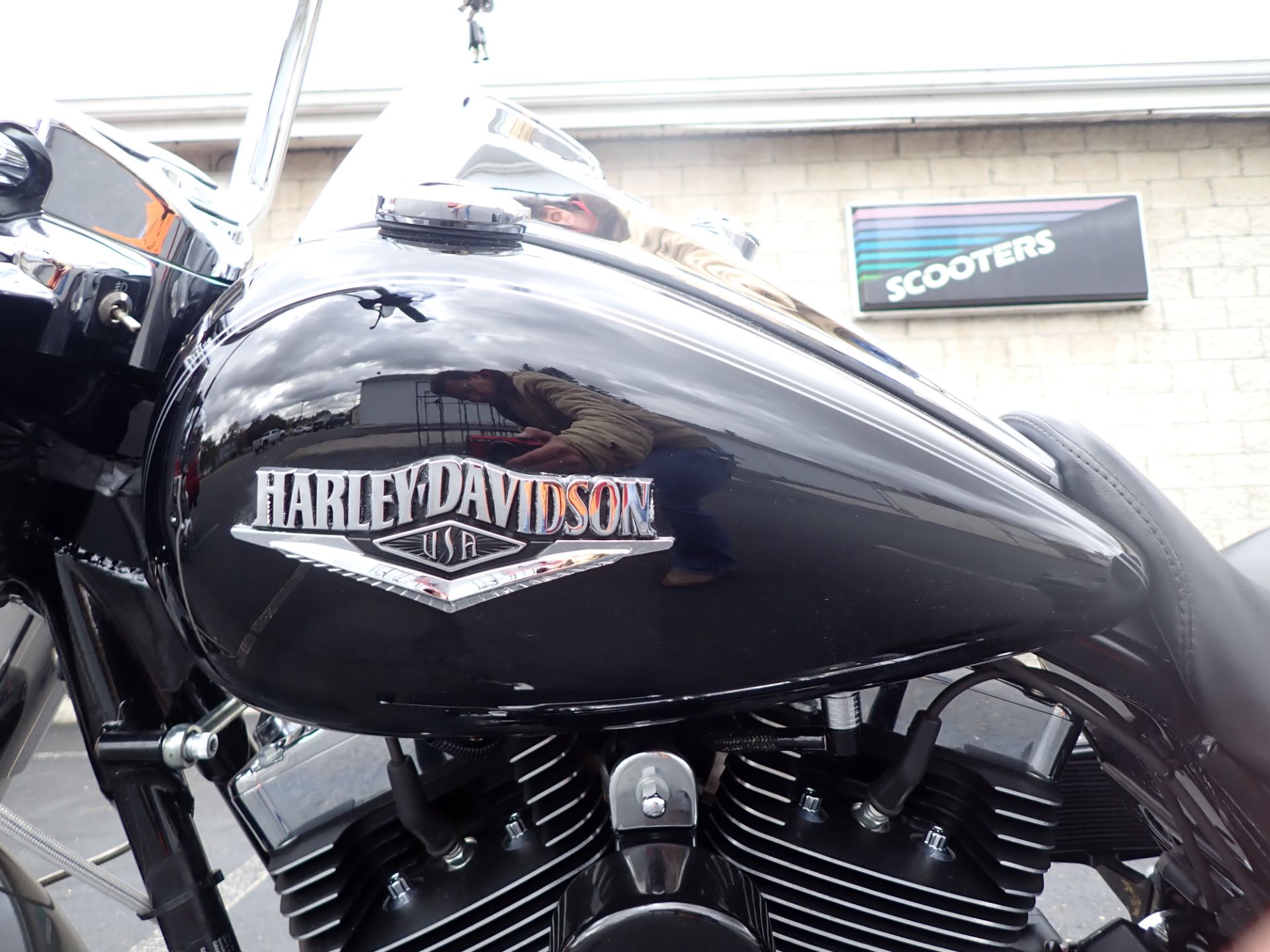 2015 Harley-Davidson Road King® in Massillon, Ohio - Photo 9