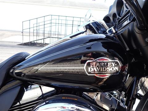 2011 Harley-Davidson Ultra Classic® Electra Glide® in Massillon, Ohio - Photo 3